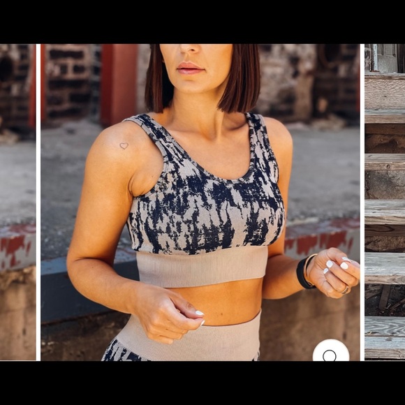 Mono B Athleisure set - Picture 2 of 7